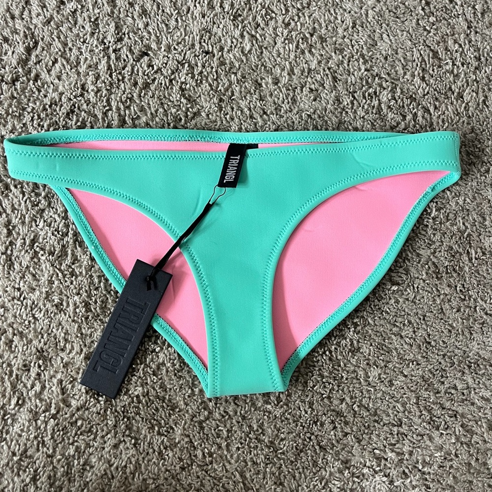 NWT TRIANGL Women’s Size M Classic hipster Bikini bottom Neoprene Teal Pink